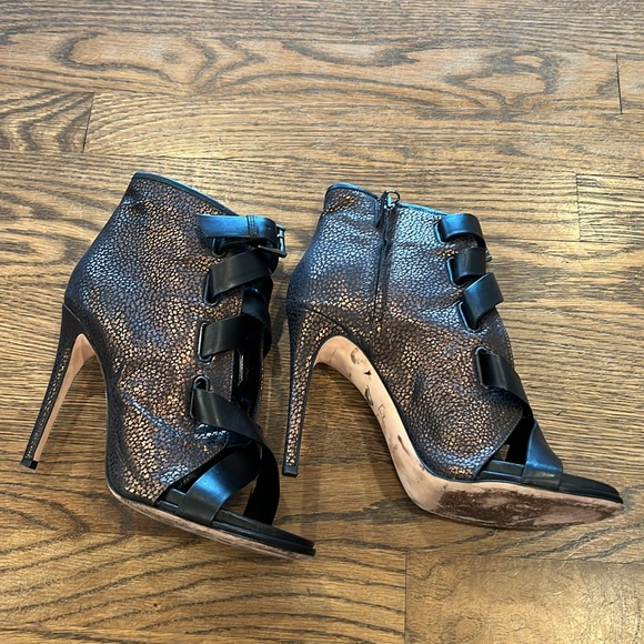 💕HP💕Diane von Furstenberg Radcliff Lace-Up Bootie metallic copper - Picture 12 of 13